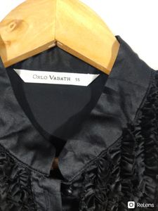 Orlo Vabath Black Ruffle VNeck ButtonDownTop(Women