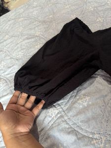 Black Puff-Sleeve Crop Top