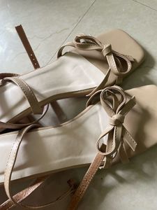 Cute Beige Bow Sandals