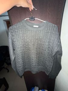 Stylish Gray Knit Pullover Sweater