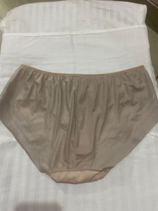 Fila Beige Briefs - Like New 32-40