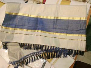 Set Saree With Blue Border Plus Blouse Piece