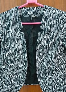 H&amp;M Black &amp; White Blazer