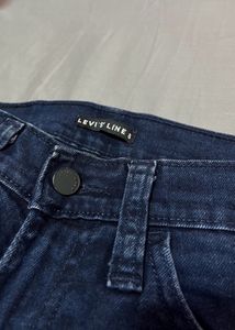 Blue Straight Fit Geans Women