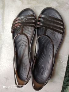 crocs upto 70% off
