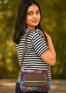 Chic Handbag With Sling