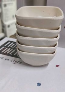 Set of Small Ceramic Bowls 6