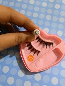 Make Your Eyelashes Ladies