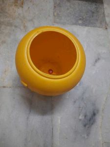 Apple Leaf Flower Pot