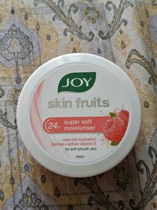 Joy Skin Fruits Super Soft Moisturiser