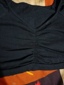 Cute Black Top With Pretty Sleeves
