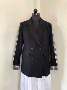 elegant black 🖤 Striped Blazer