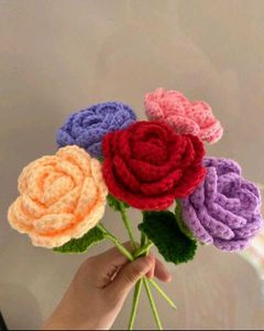 Handmade Crochet Flower Bouquet 5 roses