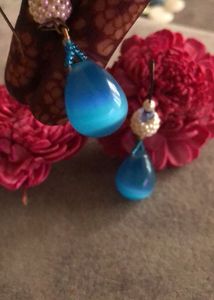 Glass Drop Blue earrings
