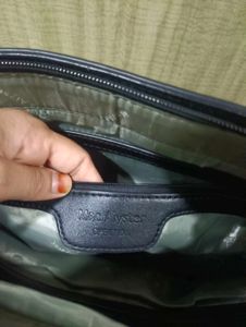 Stylish Black Handbag