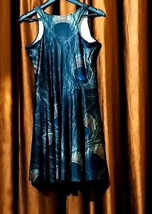 Beautiful Dress Free Size 36 To 38 Inches