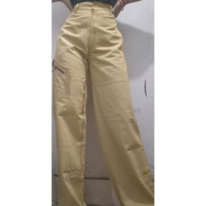 BEIGE WIDE LEG CARGO JEANS(HIGH-WAIST)