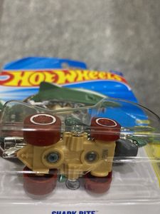 Shark Bite - Treasure Hunt