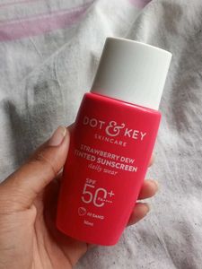 DOT &amp; KEY tinted suncreen