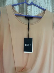 Branded DKNY TOP
