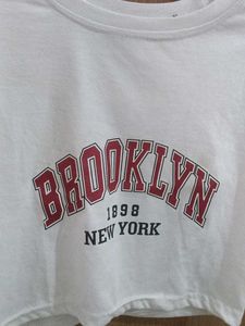 Brooklyn Graphic Tee Size S