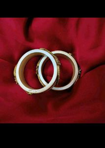 Muticolor cream base Beaded lac  Bangle Set