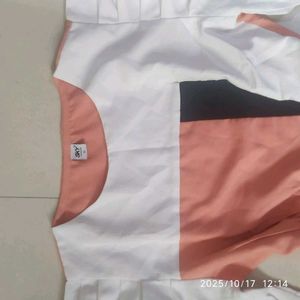 Puffed shoulder side cinched waist top