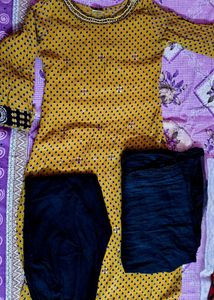 Yellow &amp; Blck Printed Kurta Set
