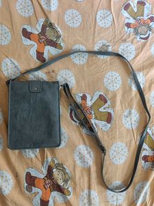Small Mobile Slingbag