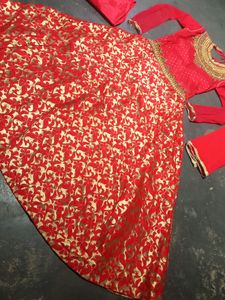 Beautiful Red Gown😍