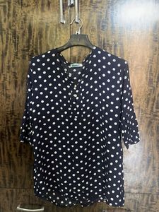 Polka dots top in XXL size