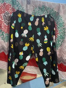 Pineapple Printed 2/3 Casual Cotton Pant