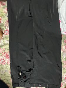Women Loose Fit High-rise Lint Free black Trouser