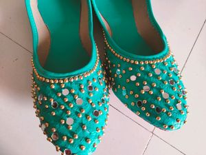 🤩So Beautiful 👑 Footwear Size 10 Ins