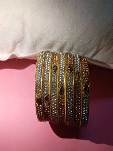 Sparkling Bangle Set