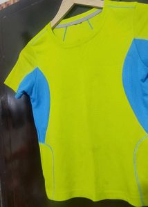 Green🟢 T-shirt For Baby Boy 5- 6 Year