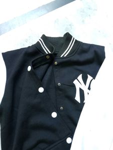 Y2k Trendy Jacket 🖤