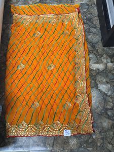 A Chiffon Saree With Blouse Piece