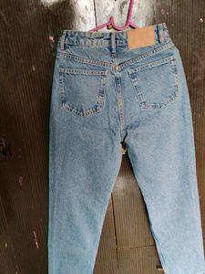 Zara High-waisted Blue Mom Fit Jeans