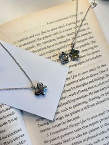 Viral Secret Photo Mini Flower Shaped Pendant