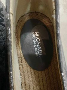Authentic Mk Shoe