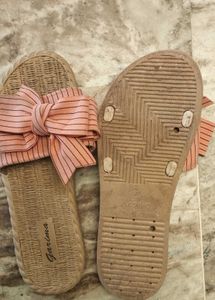 Cute Bow Tie Flip Flops