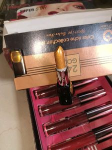 Matt Look 24K Gold Lipstick And Eyeshadow