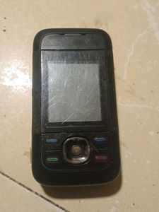 Vintage Nokia 5200 phone 📱