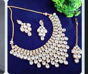 Elegant Stone Jewelry Set