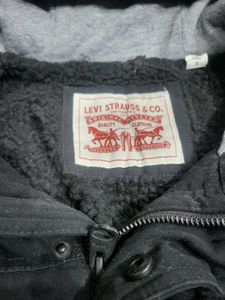 Levi&#39;s Hooded Sherpa Jacket
