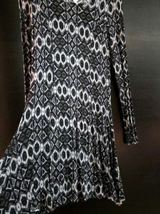 Patterned Long Sleeve Dress
