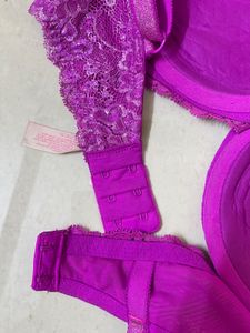 ✨ Authentic Victoria’s Secret Bra – Size 34D