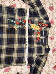 Melange Branded L Size Bell Sleeves Checked Kurti