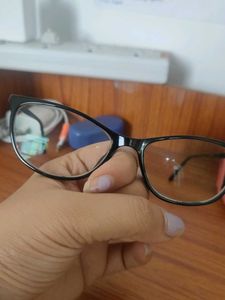 Spectacle